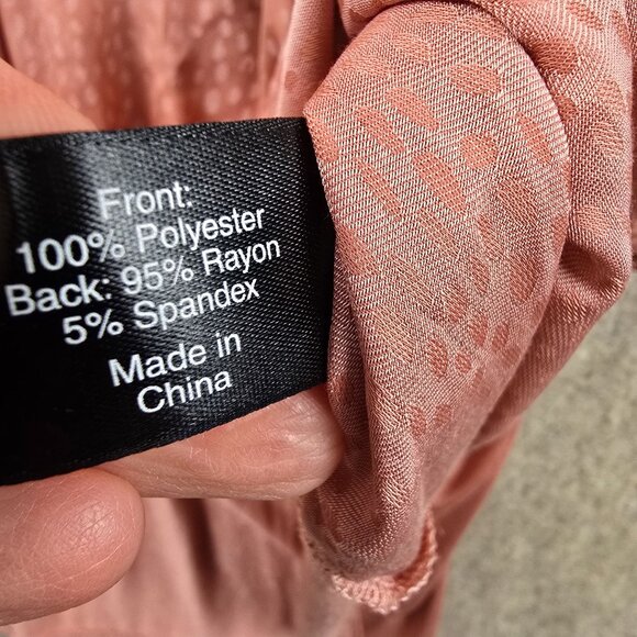 Lane Bryant Womens Plus Blouse Pink Size 26/28 Lightweight Textured Button Front - Picture 6 of 9